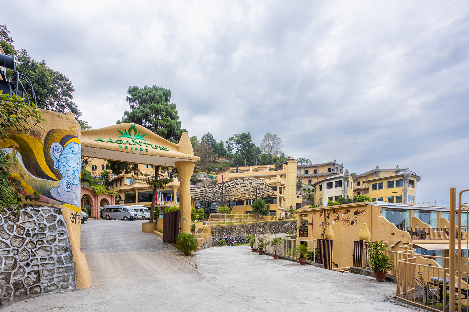 Entrance gate of Aagantuk Resort